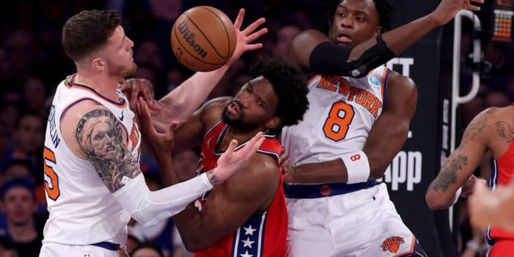 Drama Del Árbitro Knicks-Sixers, Ataque Defensivo De Jalen Brunson, Defensa De Joel Embiid Y Más